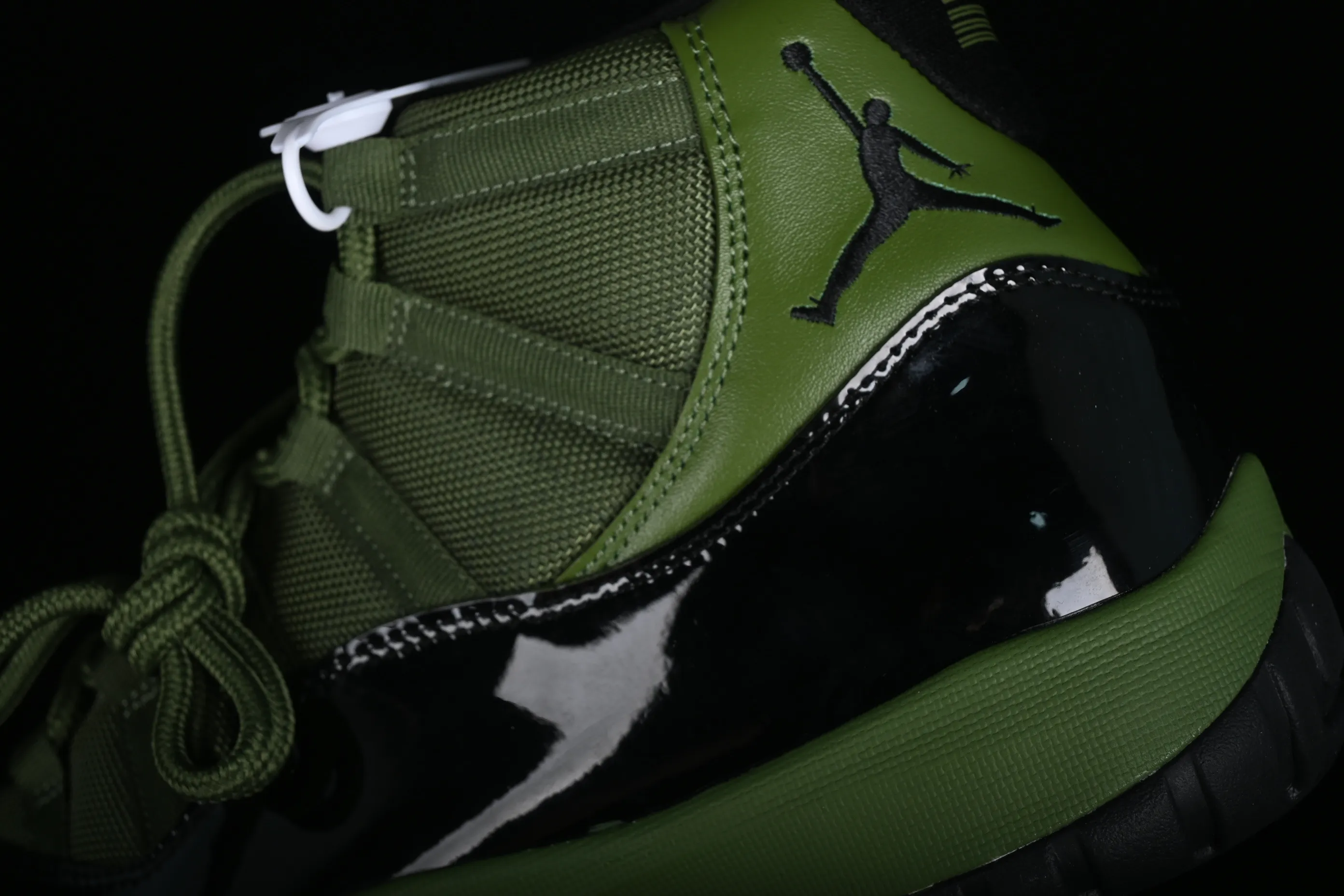 All categories Air Jordan Jordan series basketball shoes Air Jordan 11 Air Jordan 11 Retro AJ11 Joe 11 black and green high-top basketball shoes CT8012-300